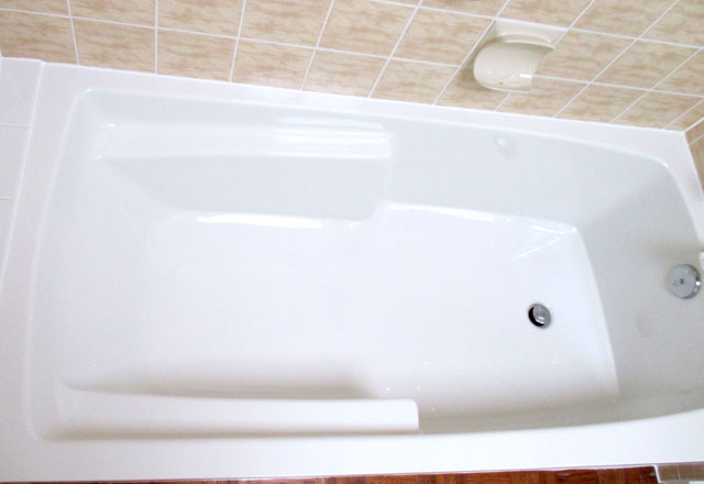 Bathtub and Tile Refinishing